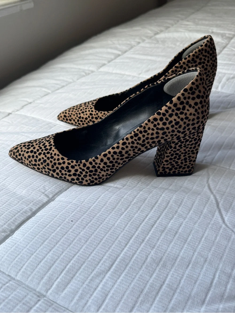 Sole Society cheetah print pointed toe block heels size 8